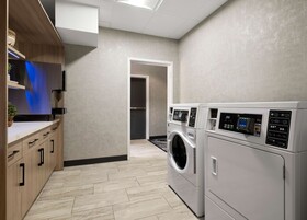 Hampton Inn and Suites Dallas-DFW Airport West-Hurst