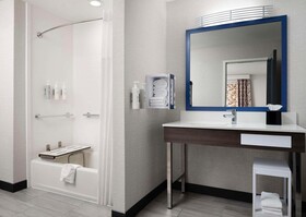 Hampton Inn and Suites Dallas-DFW Airport West-Hurst