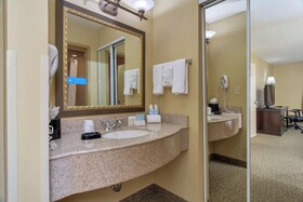 Hampton Inn and Suites Dallas-DFW Airport West-Hurst