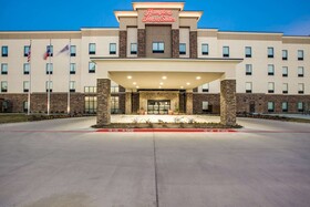 Hampton Inn & Suites Dallas Ft Worth Airport South