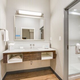 Hampton Inn & Suites Dallas Ft Worth Airport South