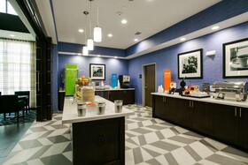 Hampton Inn & Suites Dallas Ft Worth Airport South