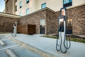 Hampton Inn & Suites Dallas Ft Worth Airport South