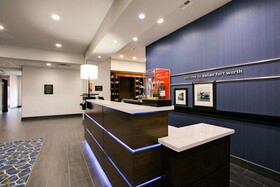 Hampton Inn & Suites Dallas Ft Worth Airport South