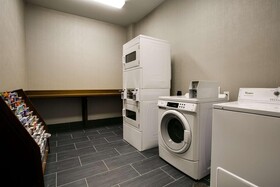 Hampton Inn & Suites Dallas Ft Worth Airport South