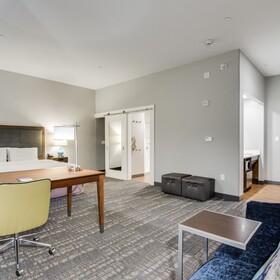 Hampton Inn & Suites Dallas Ft Worth Airport South