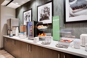 Hampton Inn & Suites Fort Worth Downtown