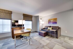 Hampton Inn & Suites Fort Worth Downtown