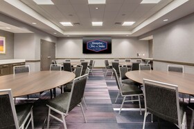 Hampton Inn & Suites Fort Worth Downtown
