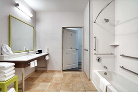Hampton Inn & Suites Ft. Worth-Burleson