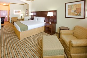 Holiday Inn Express & Suites Fort Worth I-35 Western Center