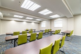 Holiday Inn Express & Suites Fort Worth I-35 Western Center