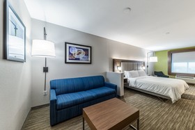 Holiday Inn Express & Suites Fort Worth I-35 Western Center
