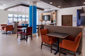 Holiday Inn Express & Suites Fort Worth West