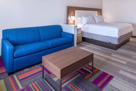 Holiday Inn Express & Suites Fort Worth West