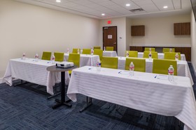 Holiday Inn Express & Suites Fort Worth West