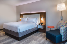 Holiday Inn Express & Suites Fort Worth West