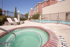 Holiday Inn Express & Suites Lake Worth Northwest Loop 820