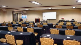 Holiday Inn Express & Suites Lake Worth Northwest Loop 820