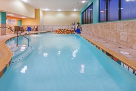 Holiday Inn Express & Suites Fort Worth Downtown