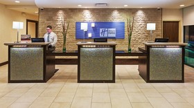 Holiday Inn Express & Suites Fort Worth Downtown