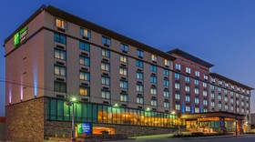 Holiday Inn Express & Suites Fort Worth Downtown