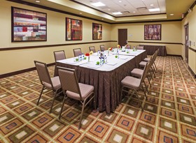 Holiday Inn Express & Suites Fort Worth Downtown