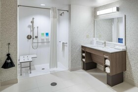 Home2 Suites by Hilton Fort Worth Cultural District