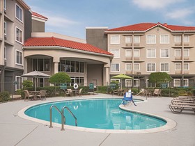 La Quinta Inn & Suites by Wyndham Fort Worth North
