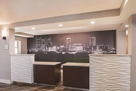 La Quinta Inn & Suites by Wyndham Fort Worth North
