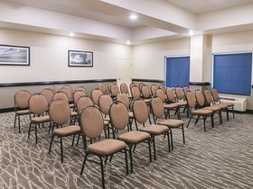 La Quinta Inn & Suites by Wyndham Ft. Worth - Forest Hill TX