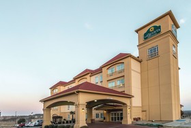 La Quinta Inn & Suites by Wyndham Fort Worth - Lake Worth