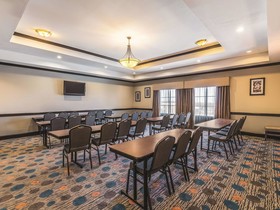 La Quinta Inn & Suites by Wyndham Fort Worth - Lake Worth