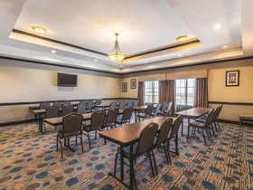 La Quinta Inn & Suites by Wyndham Fort Worth - Lake Worth