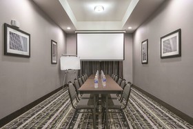 La Quinta Inn & Suites by Wyndham Fort Worth West - I-30