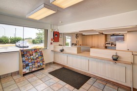 Motel 6 Fort Worth, TX - East