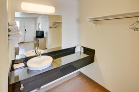 Motel 6 Fort Worth, TX - East