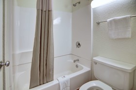 Motel 6 Fort Worth, TX - East
