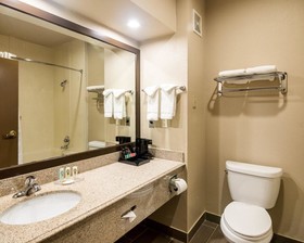 Days Inn by Wyndham Fort Worth North / Fossil Creek