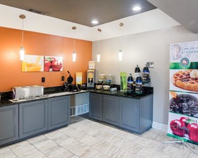 Days Inn by Wyndham Fort Worth North / Fossil Creek