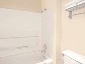 Days Inn by Wyndham Suites Fredericksburg