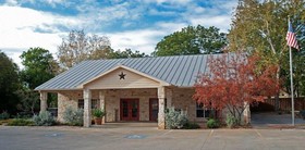 Fredericksburg Inn & Suites