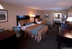 Fredericksburg Inn & Suites