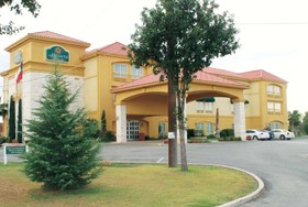 La Quinta Inn & Suites by Wyndham Fredericksburg