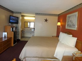 Freer Executive inn and Studios