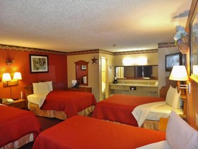 Freer Executive inn and Studios