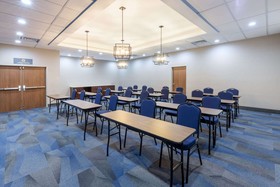 La Quinta Inn & Suites Frisco Fieldhouse North