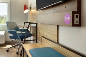 Tru by Hilton Frisco Dallas