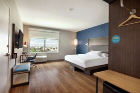 Tru by Hilton Frisco Dallas