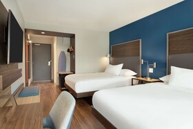 Tru by Hilton Frisco Dallas